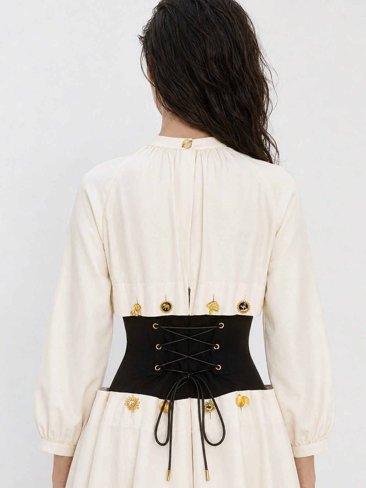 Robe Eterna ivoire cintrée