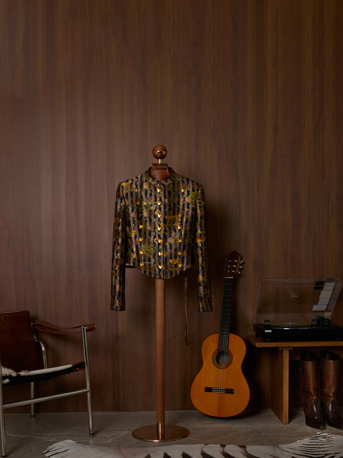 Veste en brocart sable